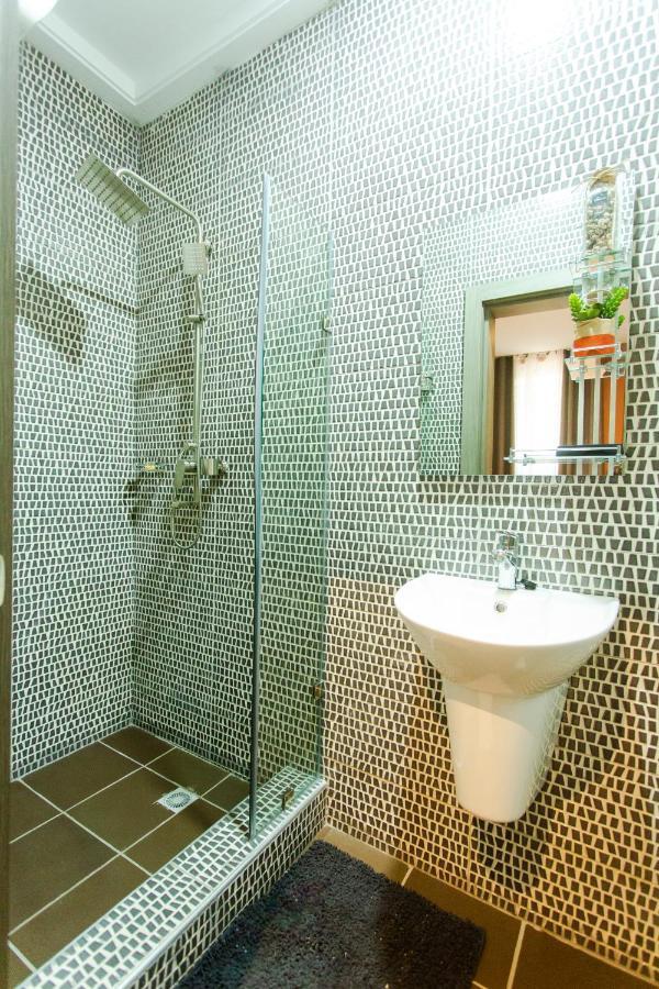 Accra Luxury Homes @ Achimota Lapaz Exterior photo