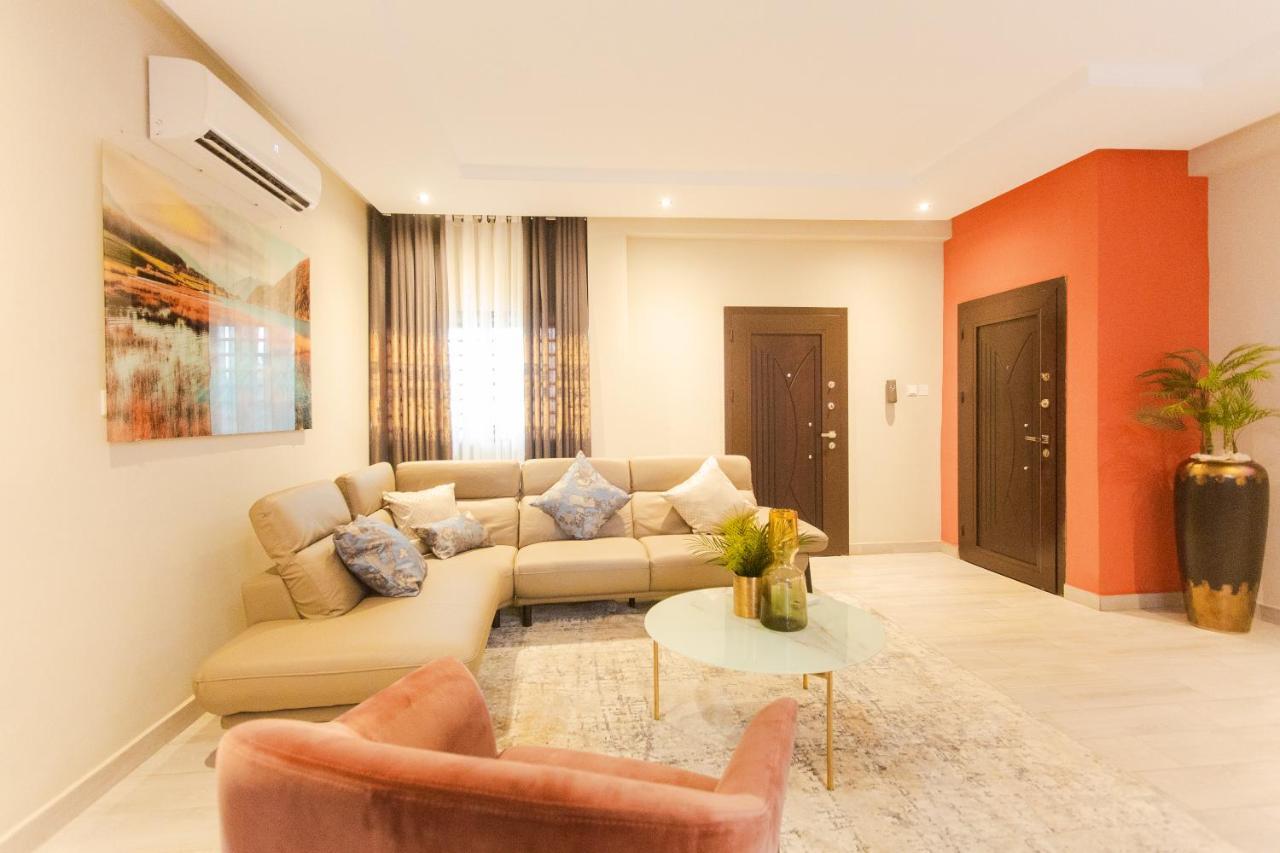 Accra Luxury Homes @ Achimota Lapaz Exterior photo