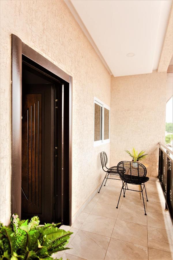 Accra Luxury Homes @ Achimota Lapaz Exterior photo